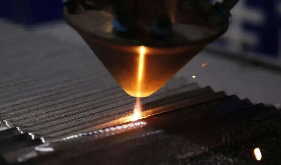 浅析激光熔覆高速钢刀具制备工艺过程